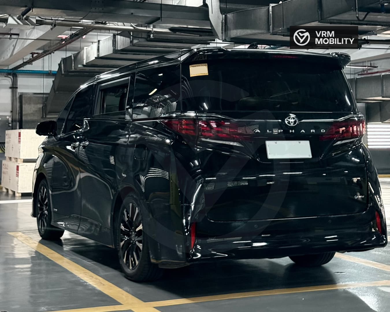 Toyota Alphard Hybrid photo