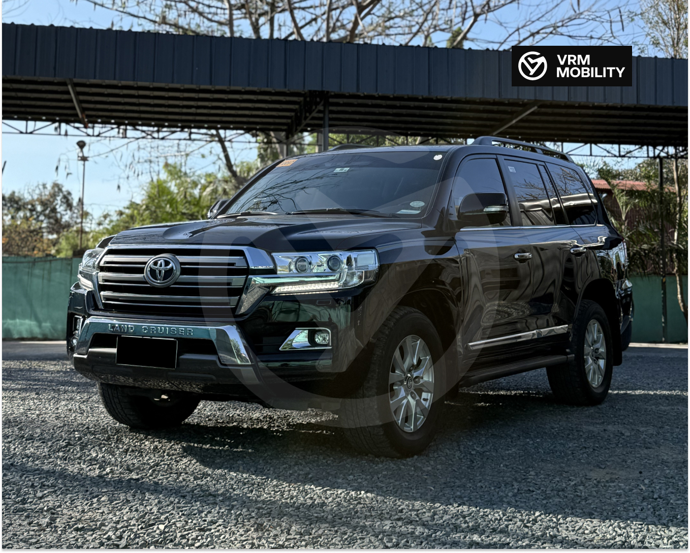 Toyota Land Cruiser 200 SUV cover photo